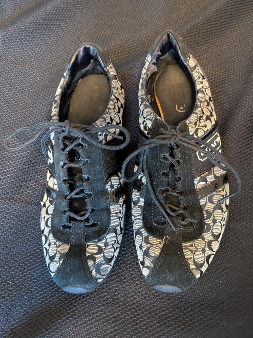 Coach Black & Ivory Signature Womens Lace-Up Sneakers sz. 8M
